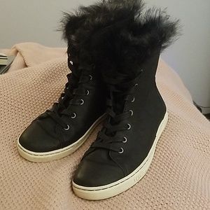 Ugg Genuine Sheepskin Hi Top Sneaker size 8.5